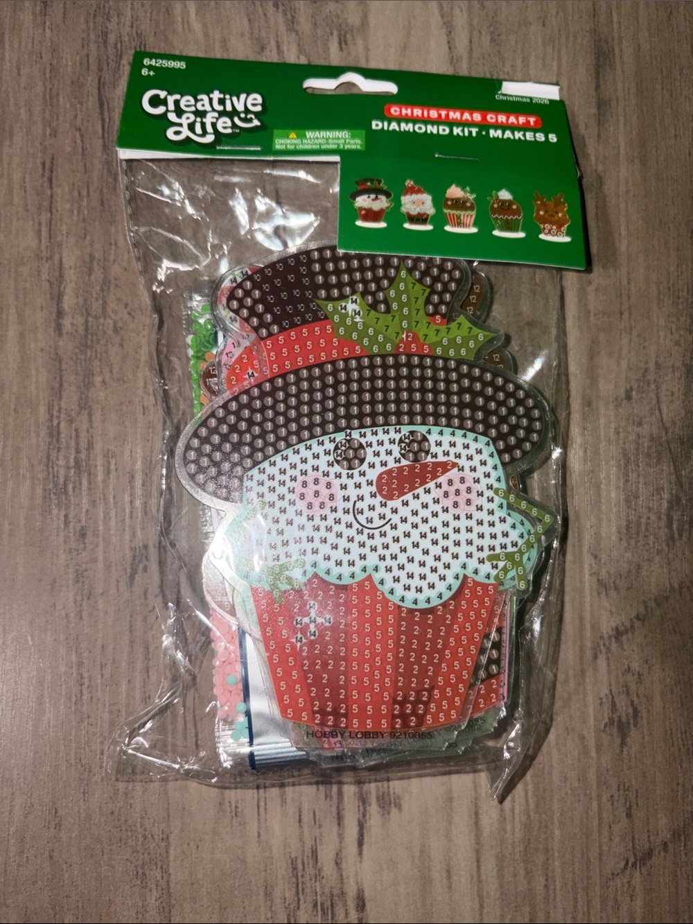 🆕💜 Christmas Cupcake Diamond Art Kit Makes 5 Holiday DIY Craft